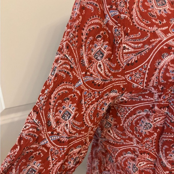 Abercrombie & Fitch red paisley patterned long sleeve flowy blouse size S - Picture 5 of 12